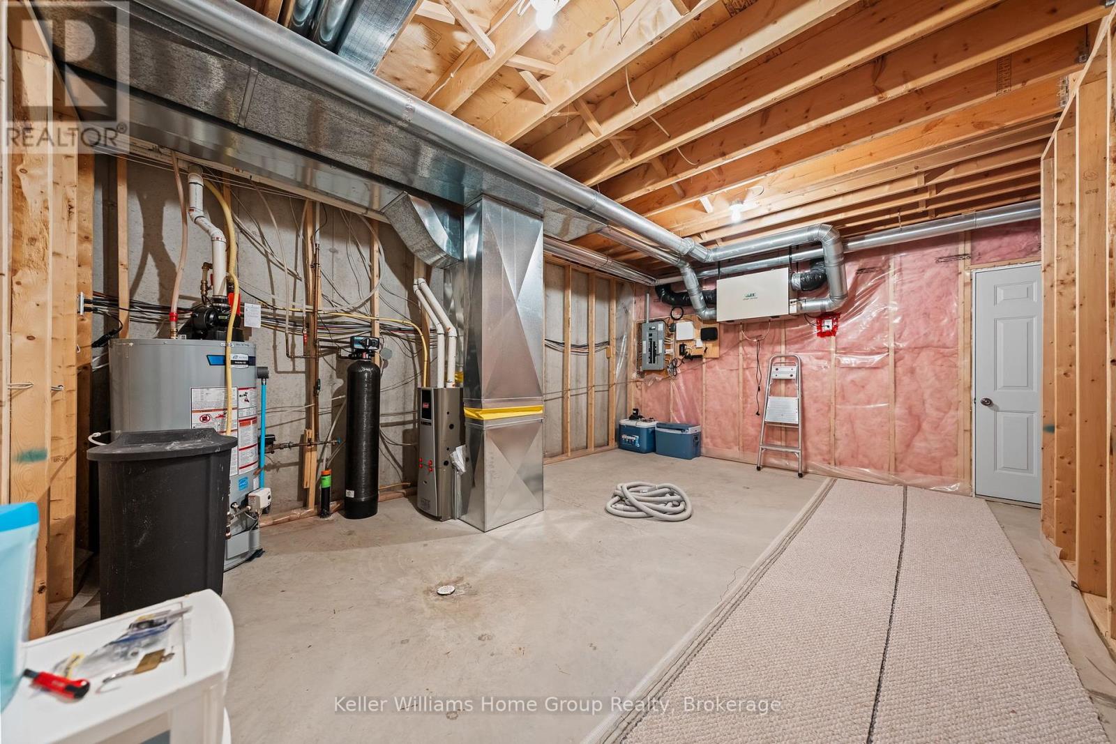 73 Patrick Boulevard, Centre Wellington, Ontario N0B 1S0 - Photo 33 - X12550492