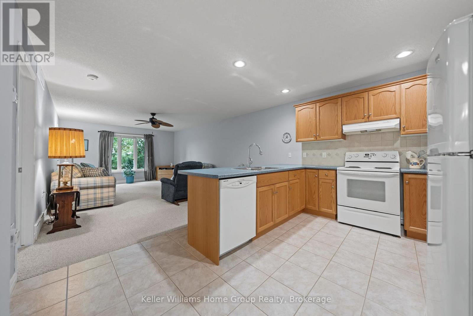 73 Patrick Boulevard, Centre Wellington, Ontario N0B 1S0 - Photo 9 - X12550492