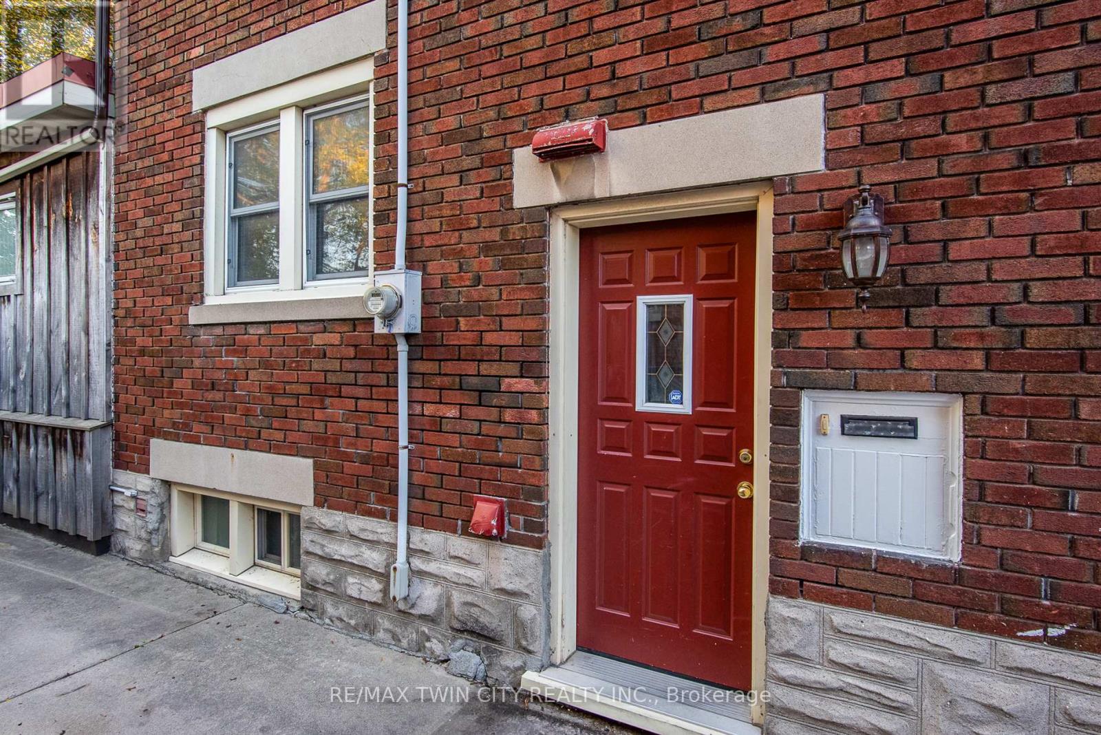 839 Queens Boulevard, Kitchener, Ontario  N2M 1A6 - Photo 7 - X12550326