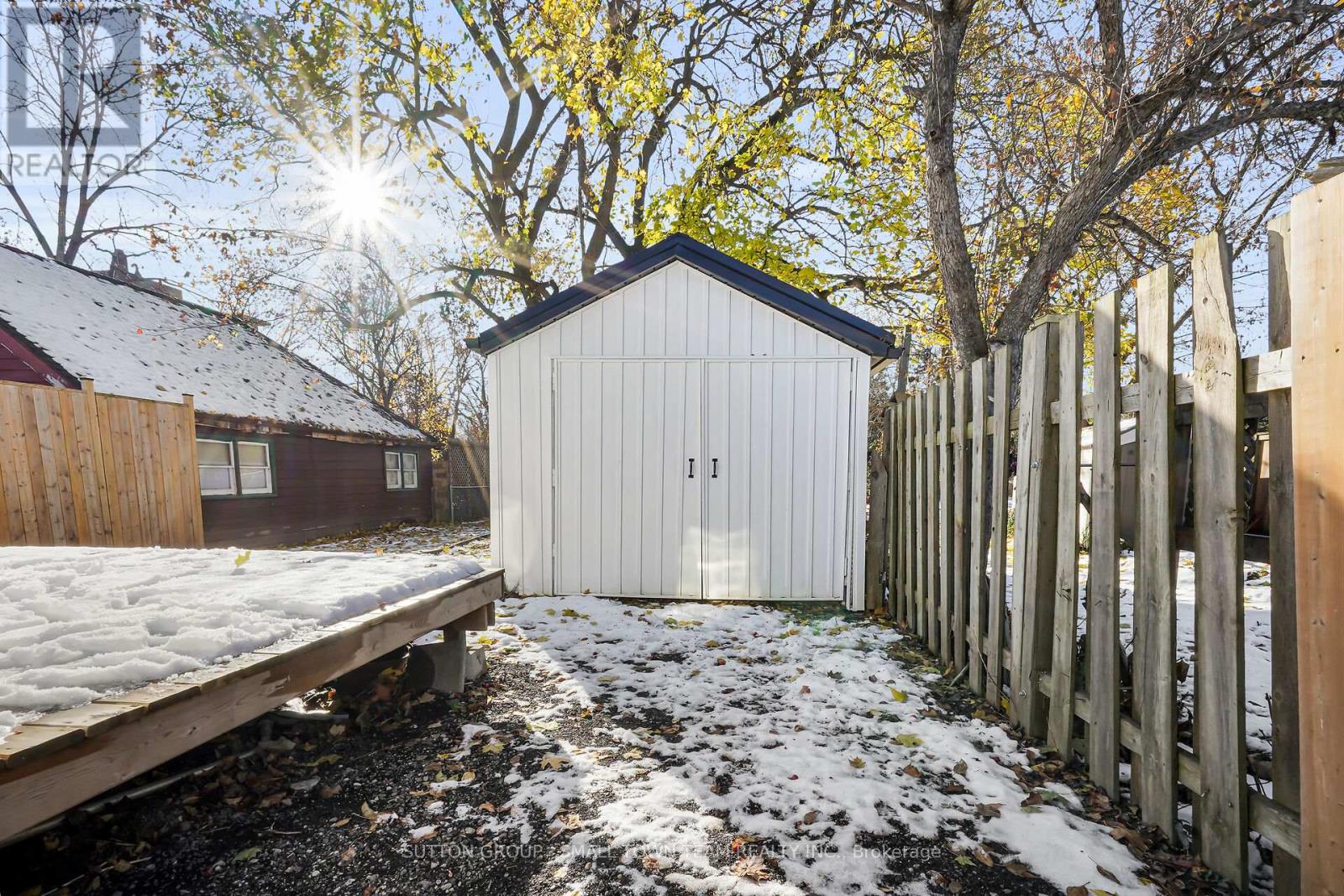 133 Emery Street E, London South, Ontario N6C 2C9 - Photo 35 - X12548028