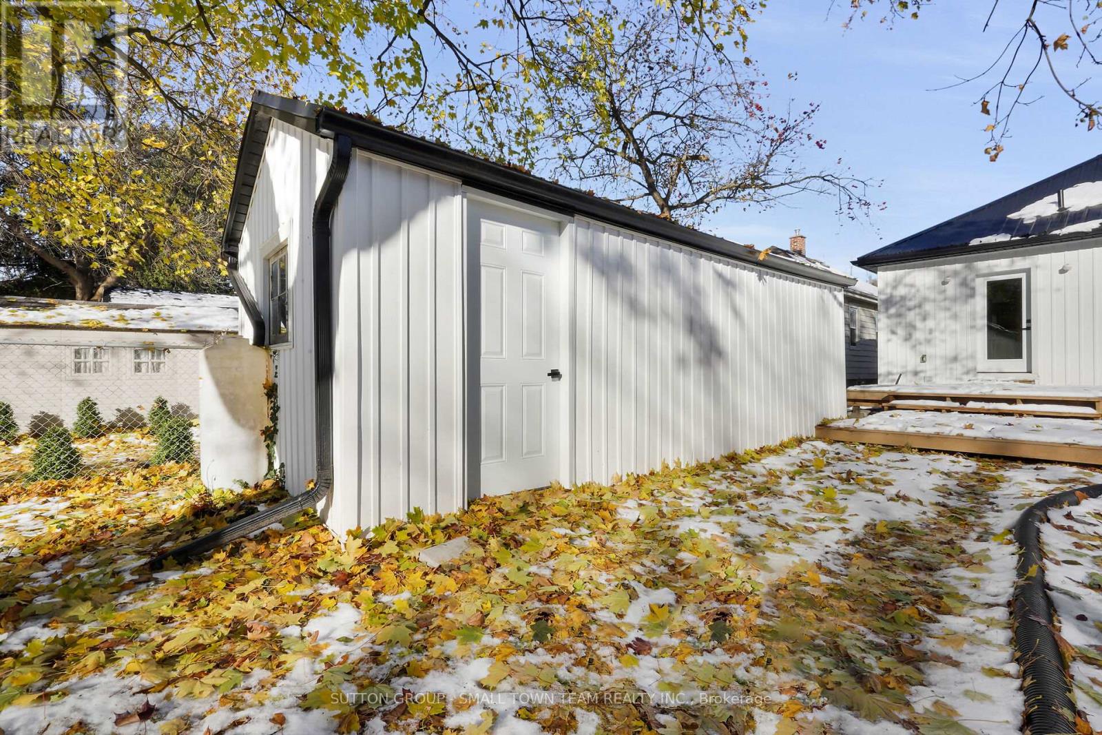 133 Emery Street E, London South, Ontario N6C 2C9 - Photo 38 - X12548028