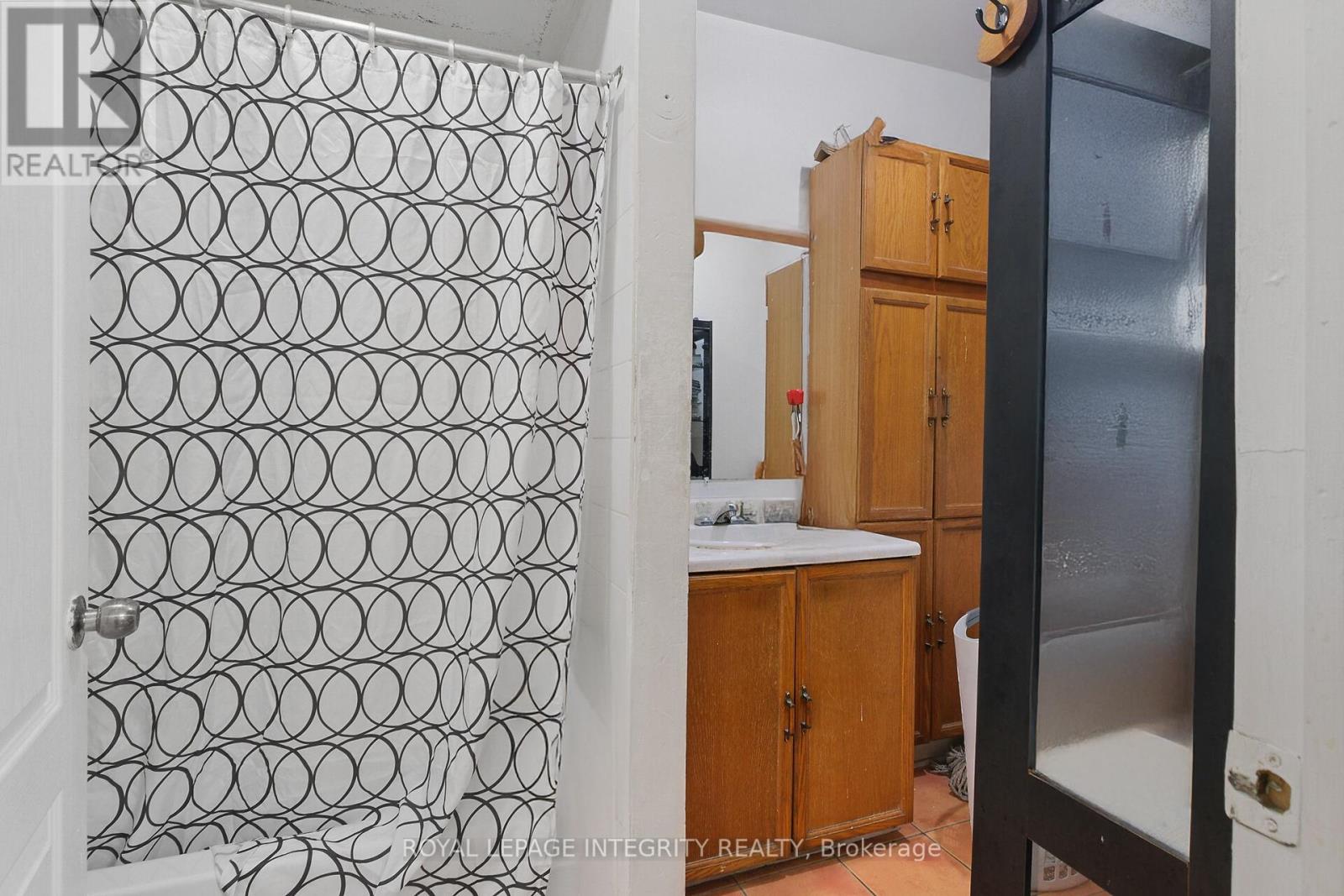 6 - 202 Rochester Street, Ottawa, Ontario K1R 7M6 - Photo 7 - X12372575