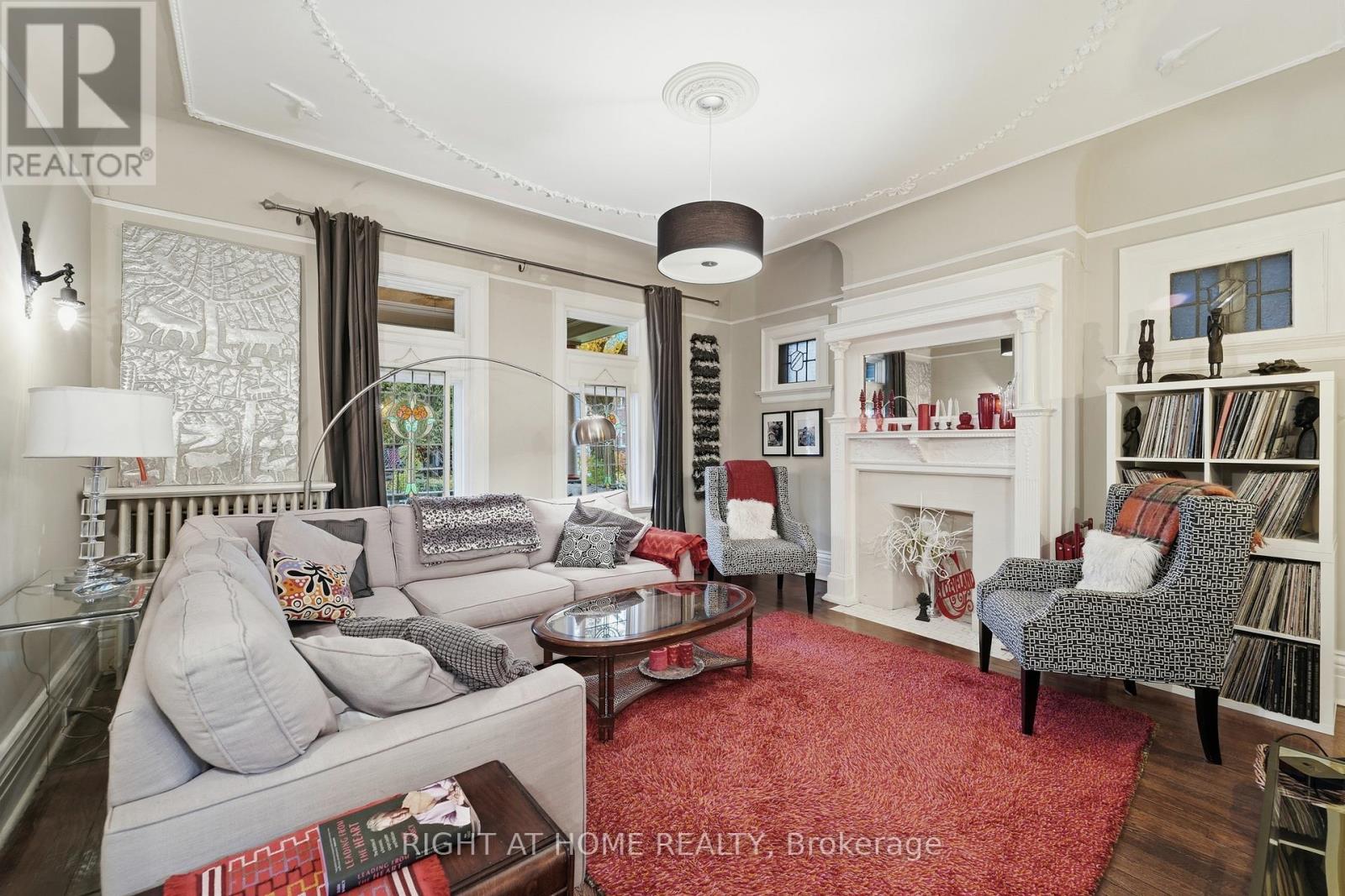 415 Palmerston Boulevard, Toronto, Ontario  M6G 2N7 - Photo 10 - C12550494