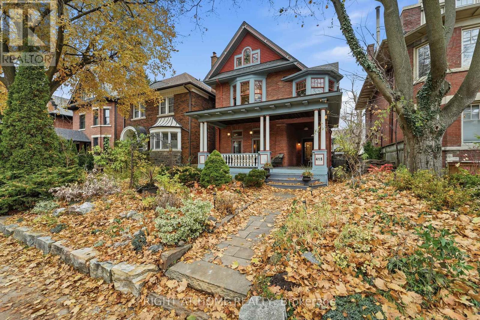 415 Palmerston Boulevard, Toronto, Ontario  M6G 2N7 - Photo 2 - C12550494