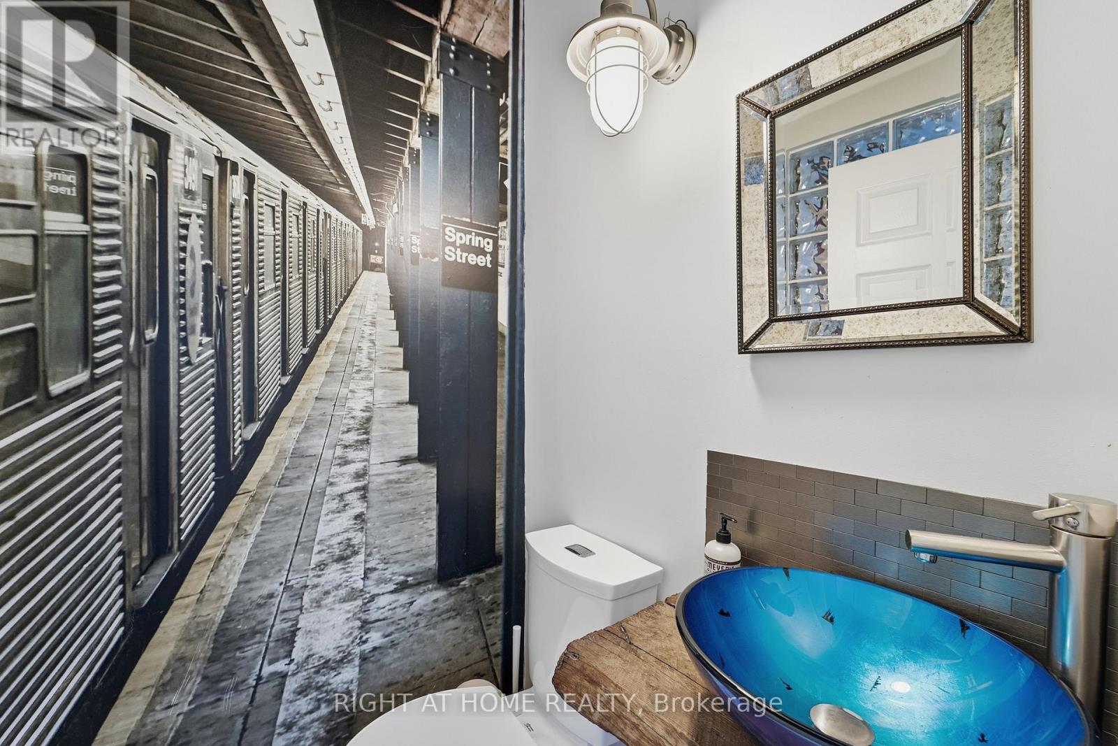 415 Palmerston Boulevard, Toronto, Ontario  M6G 2N7 - Photo 24 - C12550494