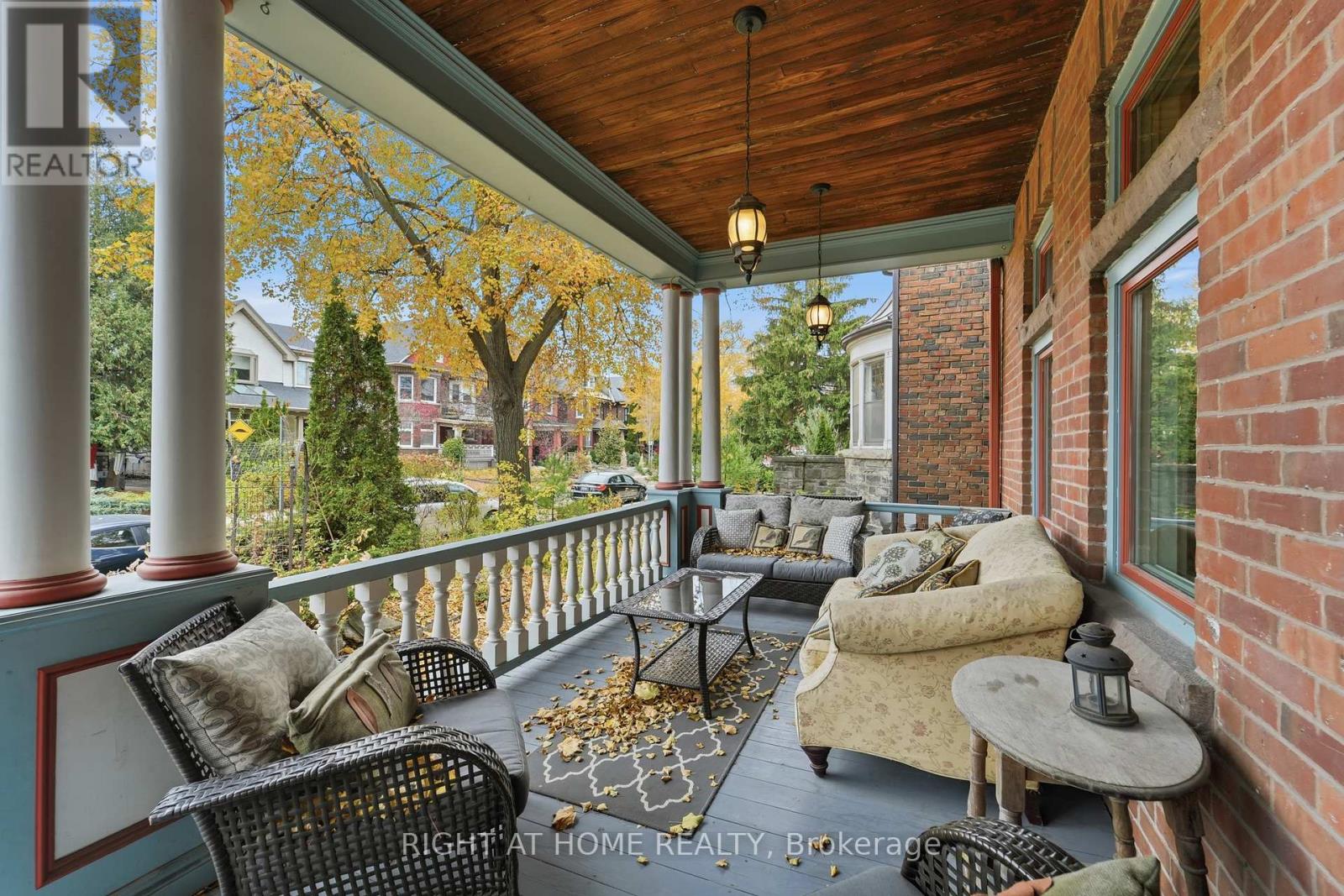 415 Palmerston Boulevard, Toronto, Ontario  M6G 2N7 - Photo 5 - C12550494