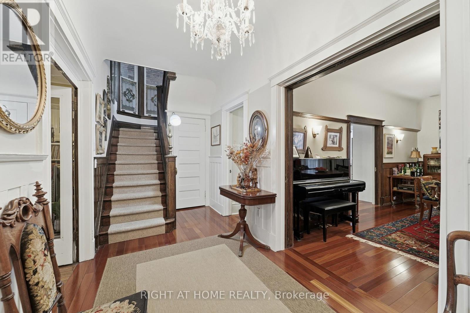 415 Palmerston Boulevard, Toronto, Ontario  M6G 2N7 - Photo 7 - C12550494