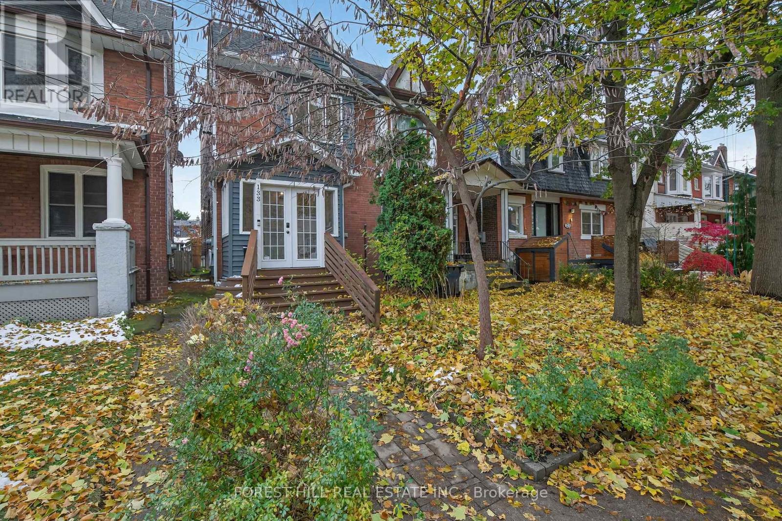 133 Ellsworth Avenue, Toronto, Ontario  M6G 2K5 - Photo 3 - C12550510