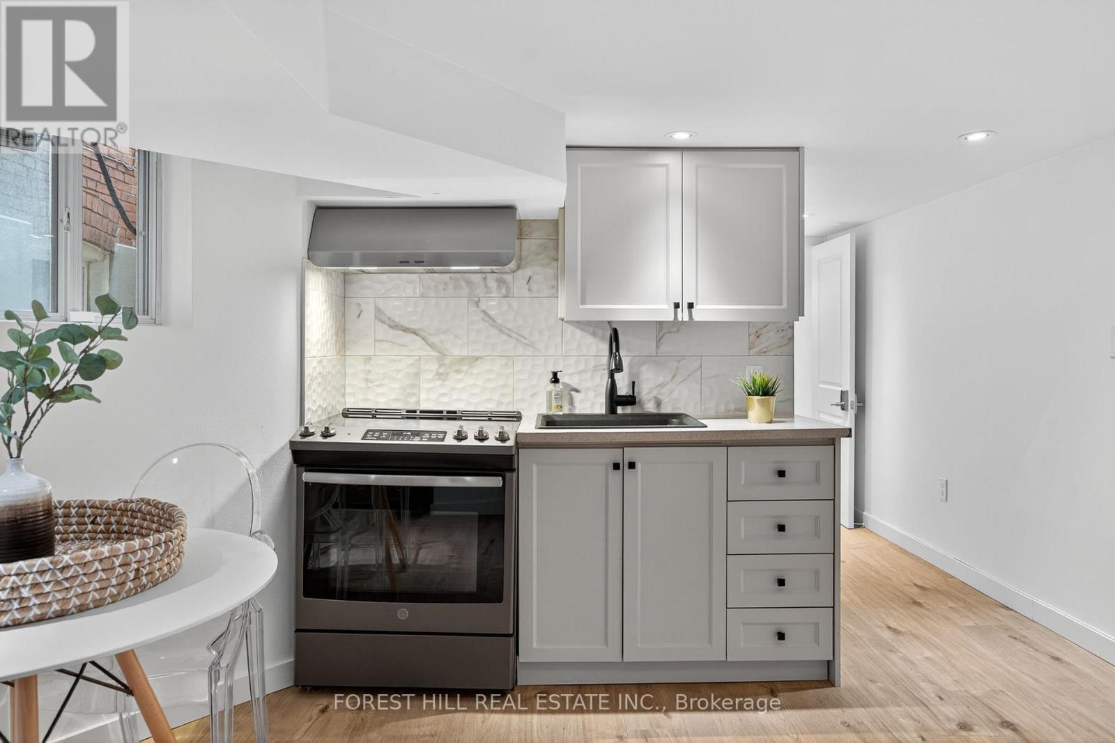 133 Ellsworth Avenue, Toronto, Ontario  M6G 2K5 - Photo 32 - C12550510