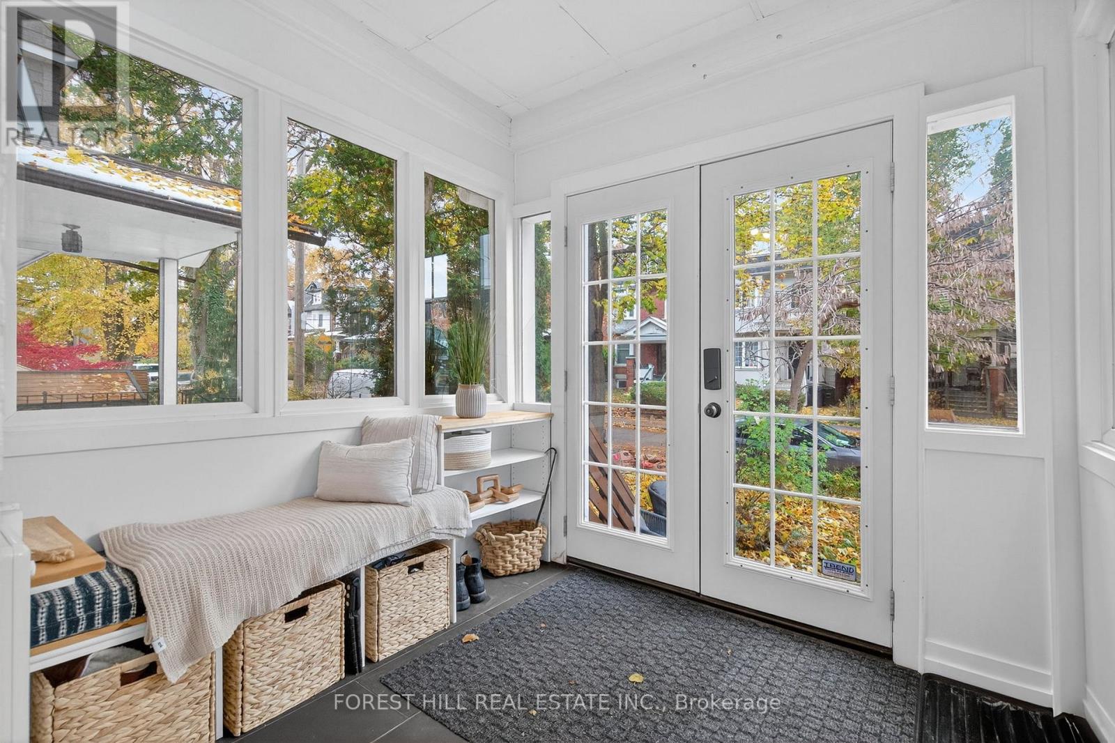 133 Ellsworth Avenue, Toronto, Ontario  M6G 2K5 - Photo 6 - C12550510