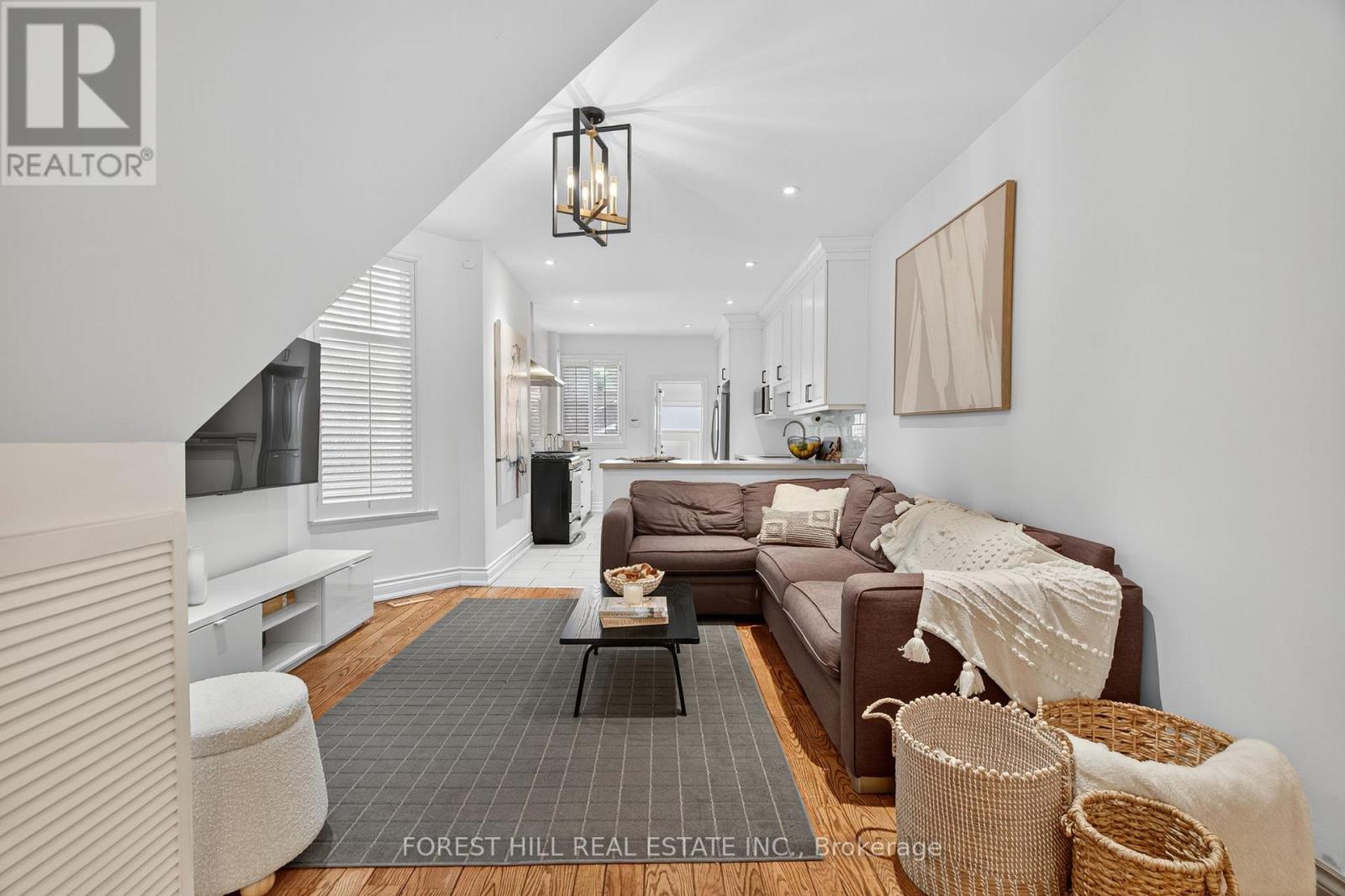 133 Ellsworth Avenue, Toronto, Ontario  M6G 2K5 - Photo 9 - C12550510