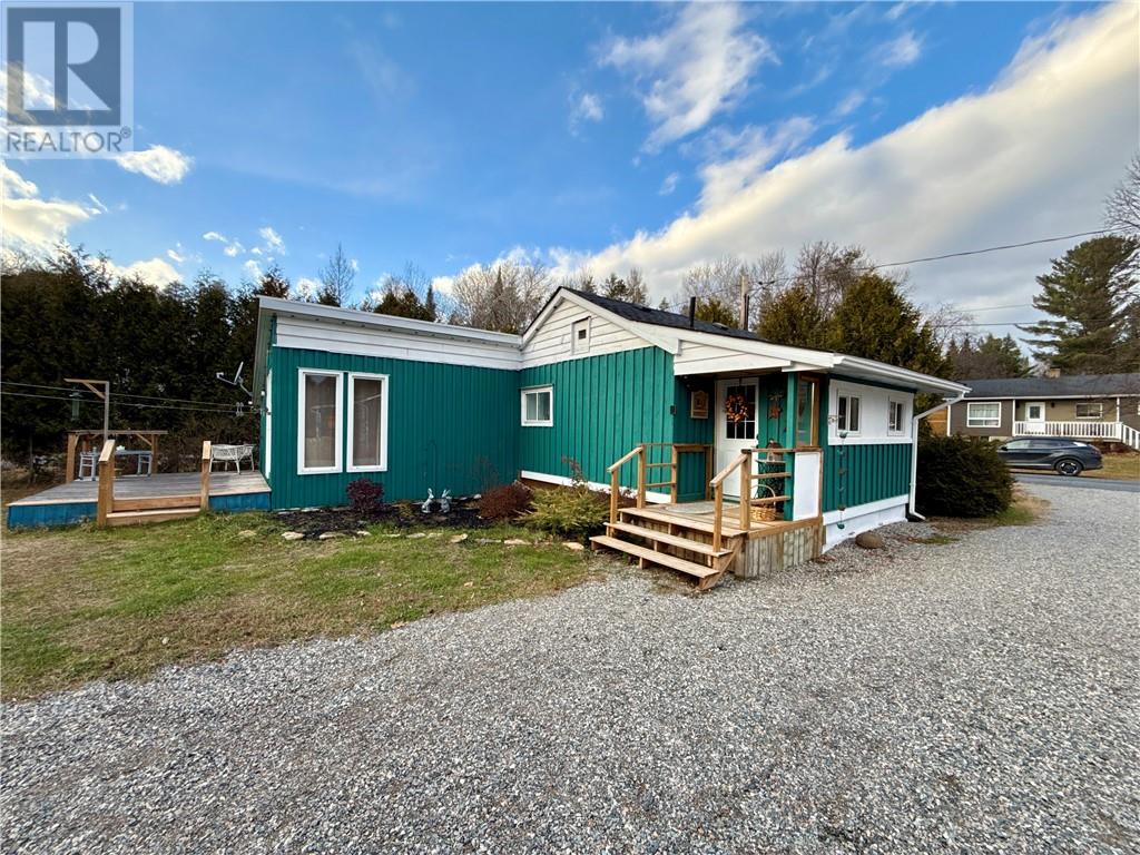 395 King, Massey, Ontario P0P 1P0 - Photo 3 - 2125660