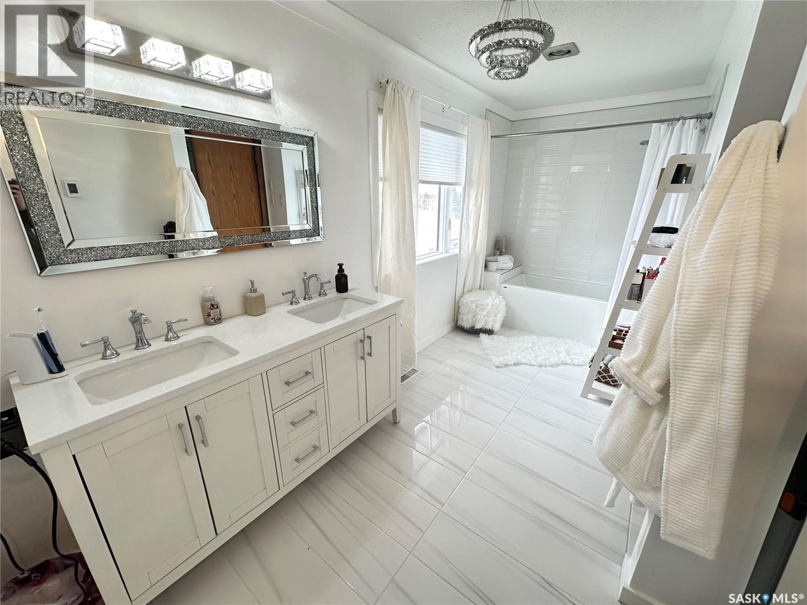 2198 Douglas Avenue, North Battleford, Saskatchewan  S9A 3M3 - Photo 25 - SK024148