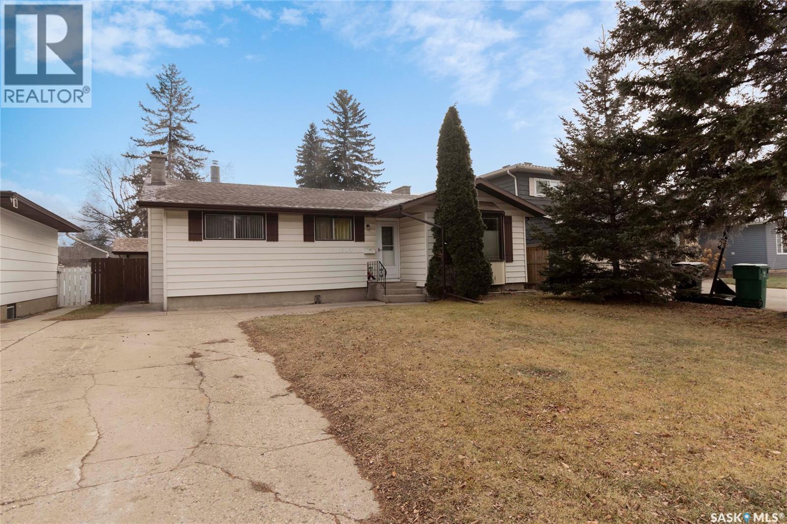 1609 Argyle Avenue, Saskatoon, Saskatchewan  S7H 2W6 - Photo 2 - SK024118