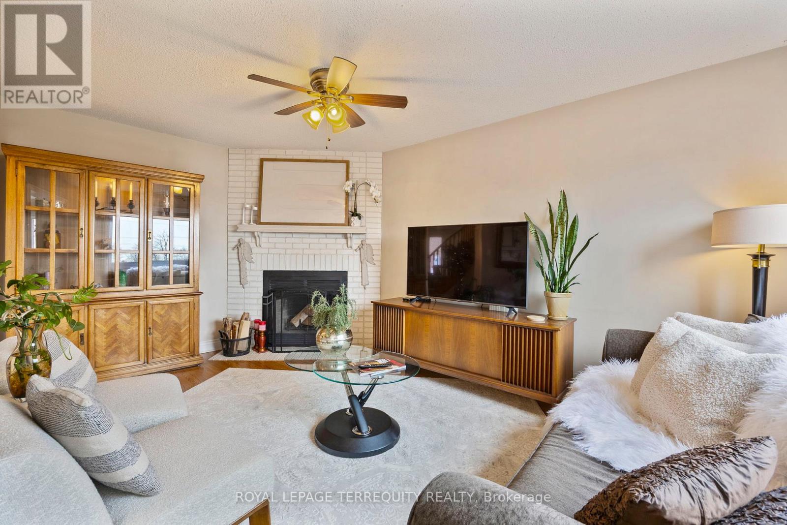 1080 Wildrose Crescent, Pickering, Ontario  L1X 2R3 - Photo 14 - E12550458