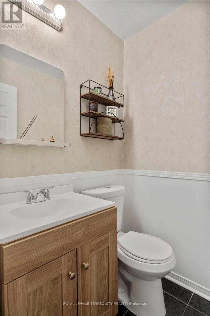 1080 Wildrose Crescent, Pickering, Ontario  L1X 2R3 - Photo 21 - E12550458