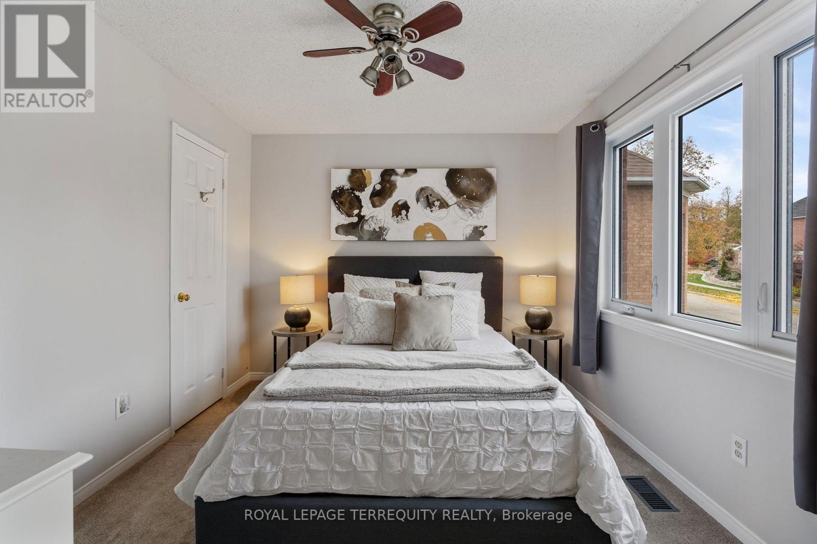 1080 Wildrose Crescent, Pickering, Ontario  L1X 2R3 - Photo 27 - E12550458