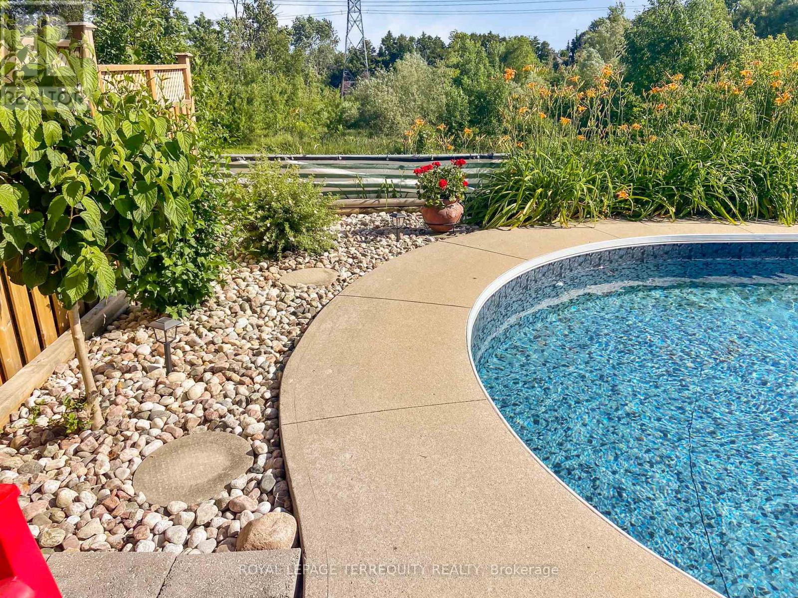 1080 Wildrose Crescent, Pickering, Ontario  L1X 2R3 - Photo 39 - E12550458