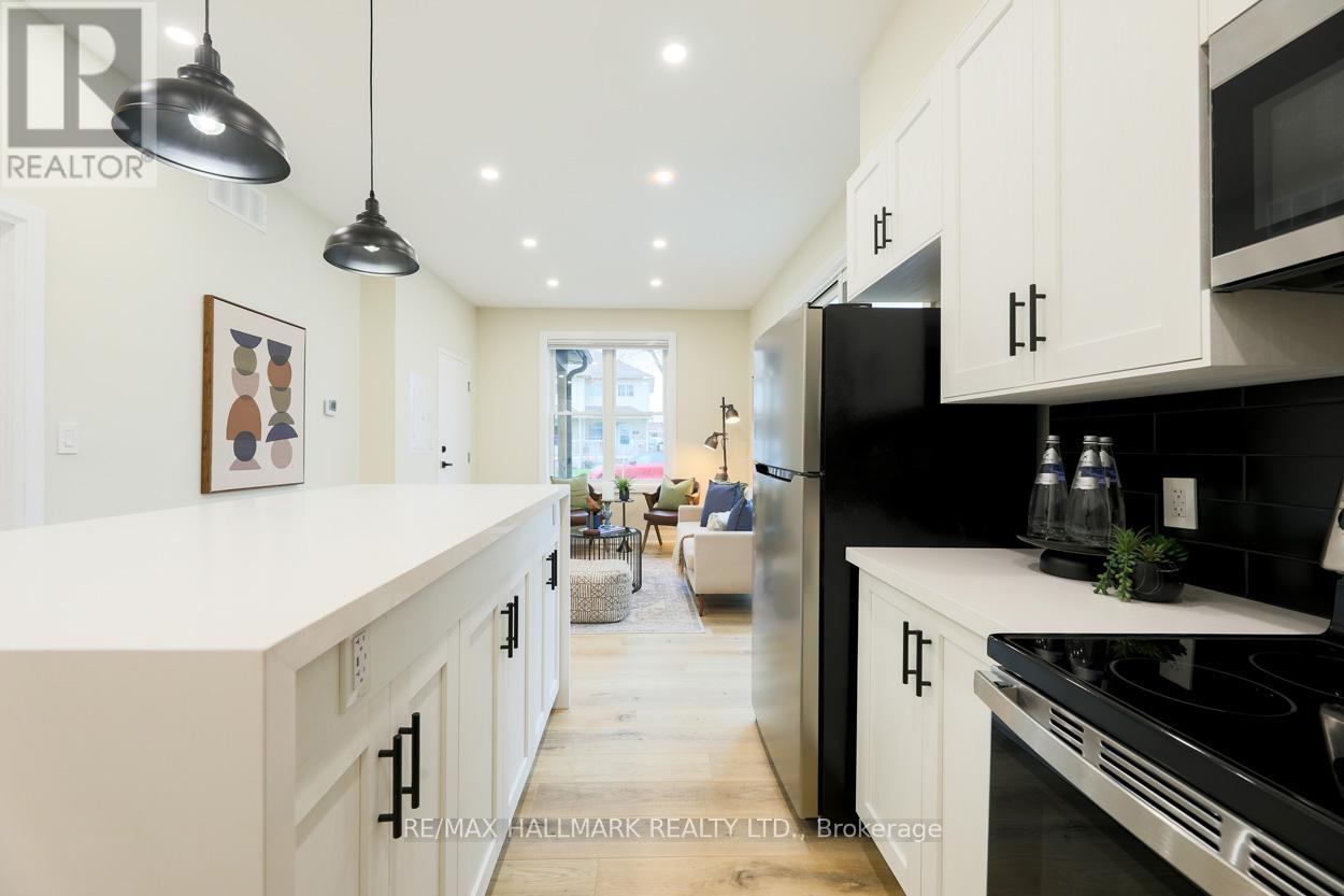 Main Floor - 6 Luttrell Avenue, Toronto, Ontario  M4C 5E3 - Photo 10 - E12550474