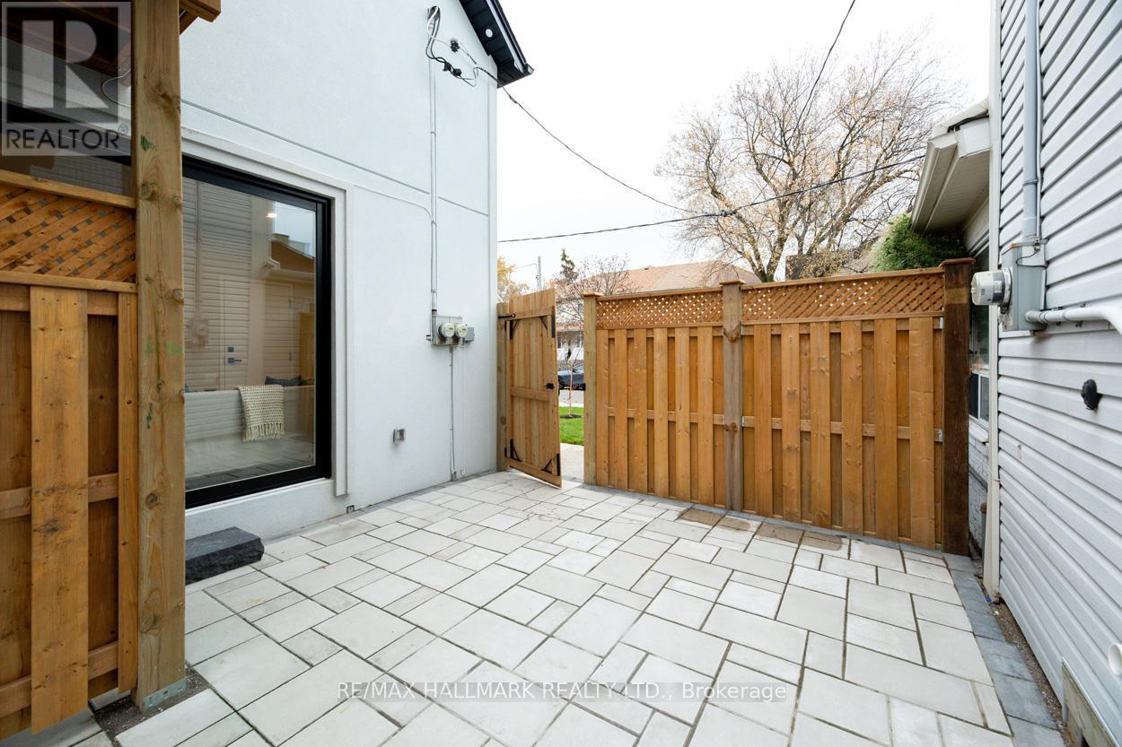 Main Floor - 6 Luttrell Avenue, Toronto, Ontario  M4C 5E3 - Photo 19 - E12550474