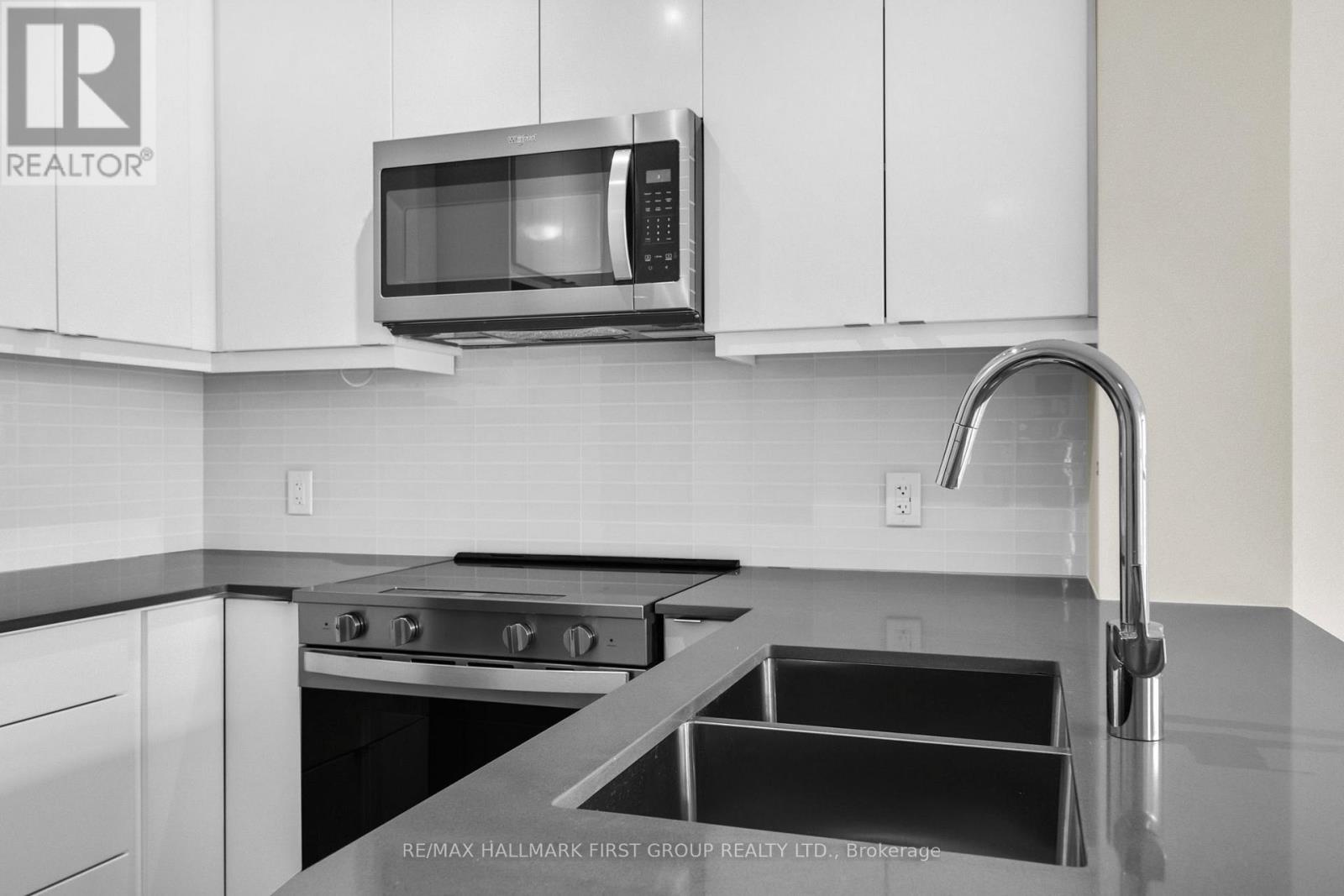 2408 - 3260 Sheppard Avenue, Toronto, Ontario  M1T 3K3 - Photo 11 - E12550516