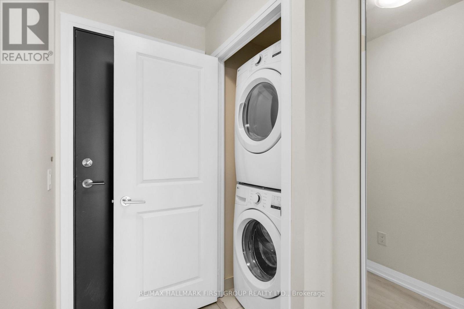 2408 - 3260 Sheppard Avenue, Toronto, Ontario  M1T 3K3 - Photo 4 - E12550516