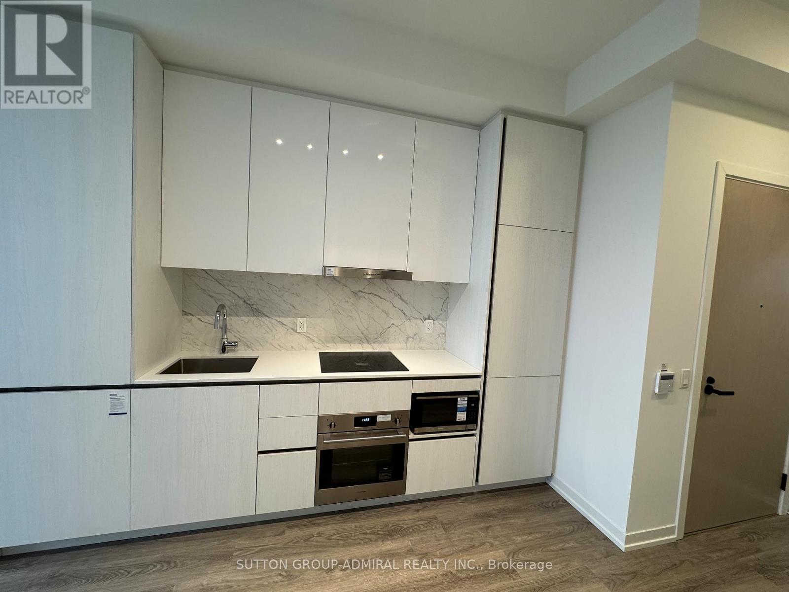 1608 - 8 Interchange Way E, Vaughan, Ontario  L4K 0R2 - Photo 14 - N12550406