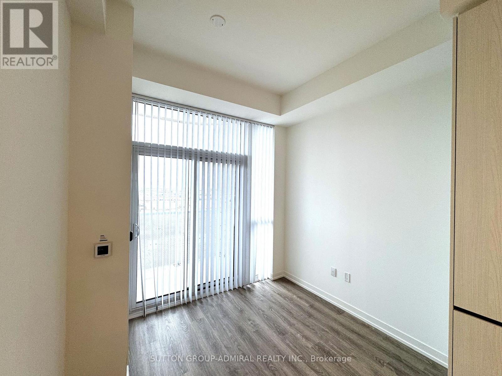 1608 - 8 Interchange Way E, Vaughan, Ontario  L4K 0R2 - Photo 17 - N12550406