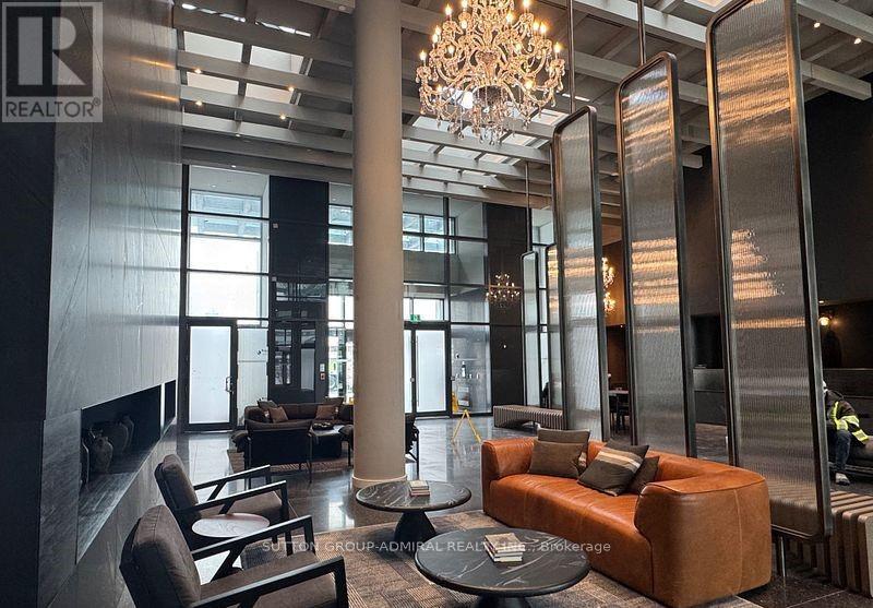 1608 - 8 Interchange Way E, Vaughan, Ontario  L4K 0R2 - Photo 8 - N12550406