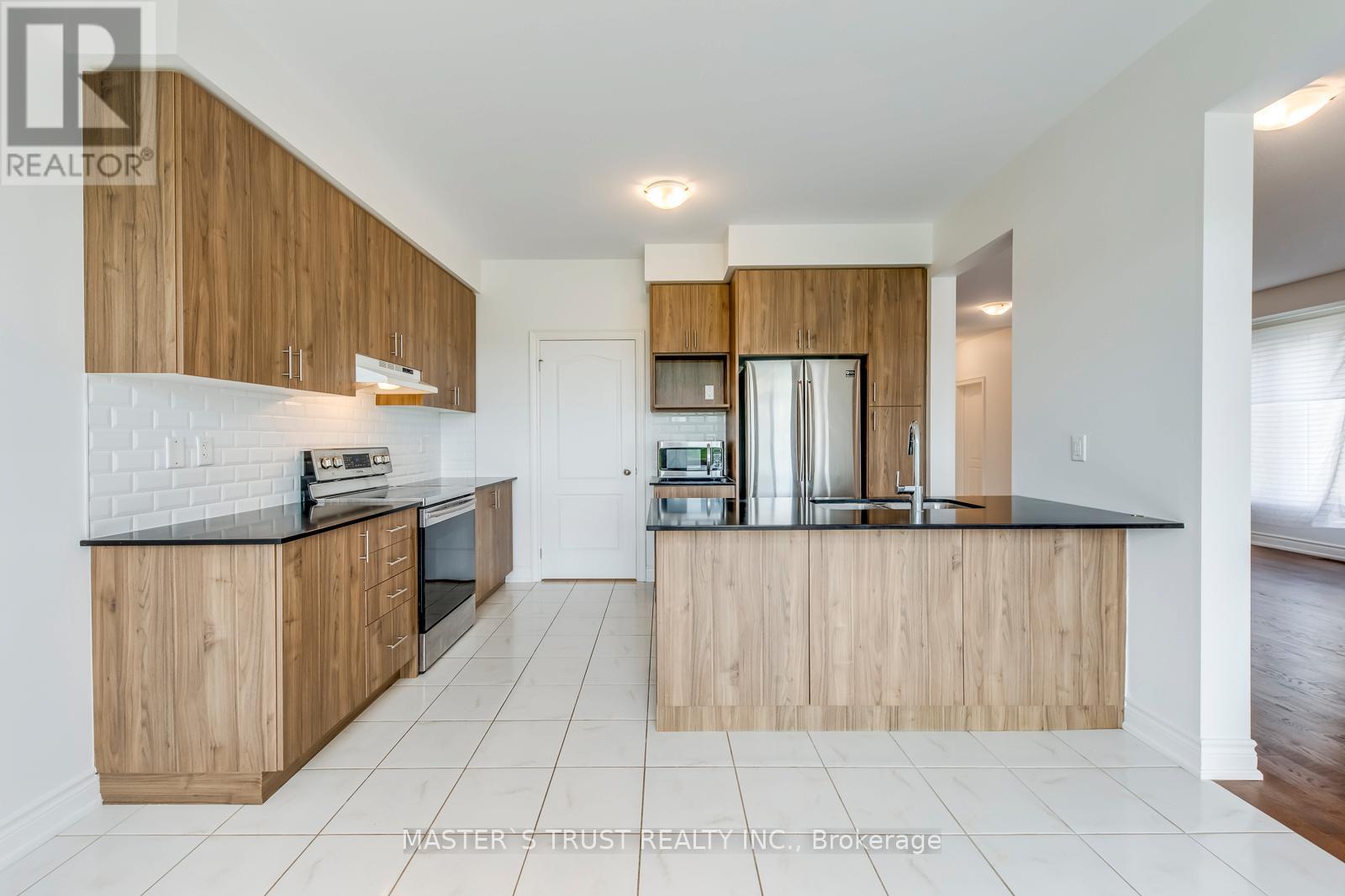 78 Tesla Crescent, East Gwillimbury, Ontario  L9N 0T3 - Photo 10 - N12550414