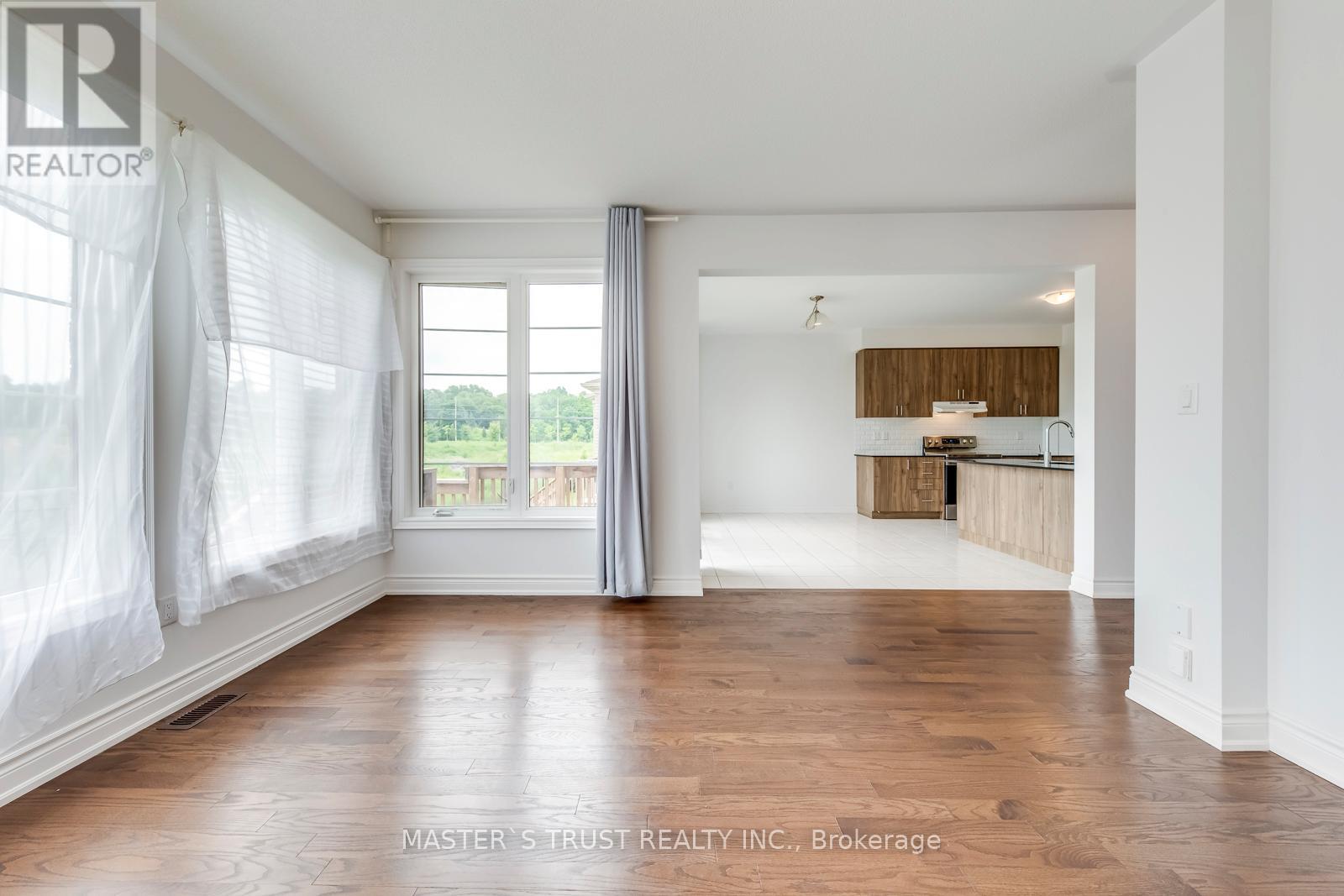 78 Tesla Crescent, East Gwillimbury, Ontario  L9N 0T3 - Photo 7 - N12550414