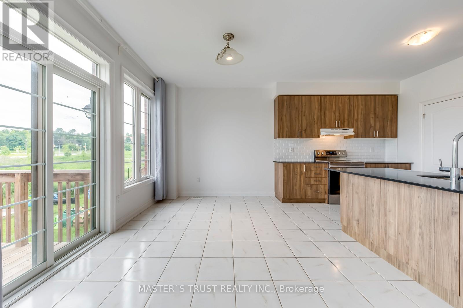 78 Tesla Crescent, East Gwillimbury, Ontario  L9N 0T3 - Photo 8 - N12550414