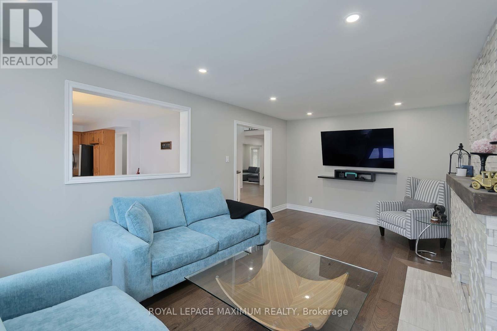 27 Looking Glass Crescent, Vaughan, Ontario  L4L 5M8 - Photo 11 - N12550426