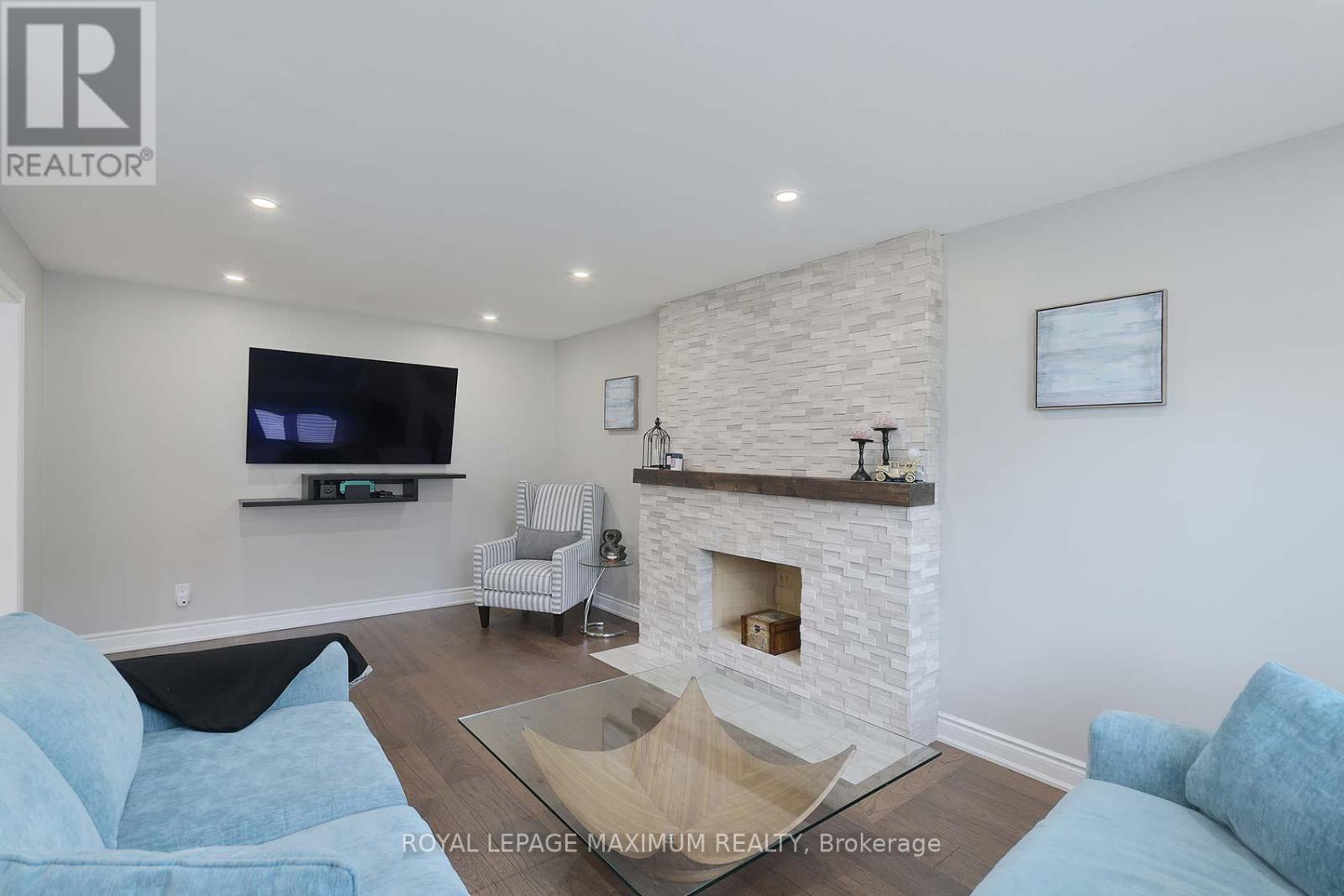 27 Looking Glass Crescent, Vaughan, Ontario  L4L 5M8 - Photo 12 - N12550426