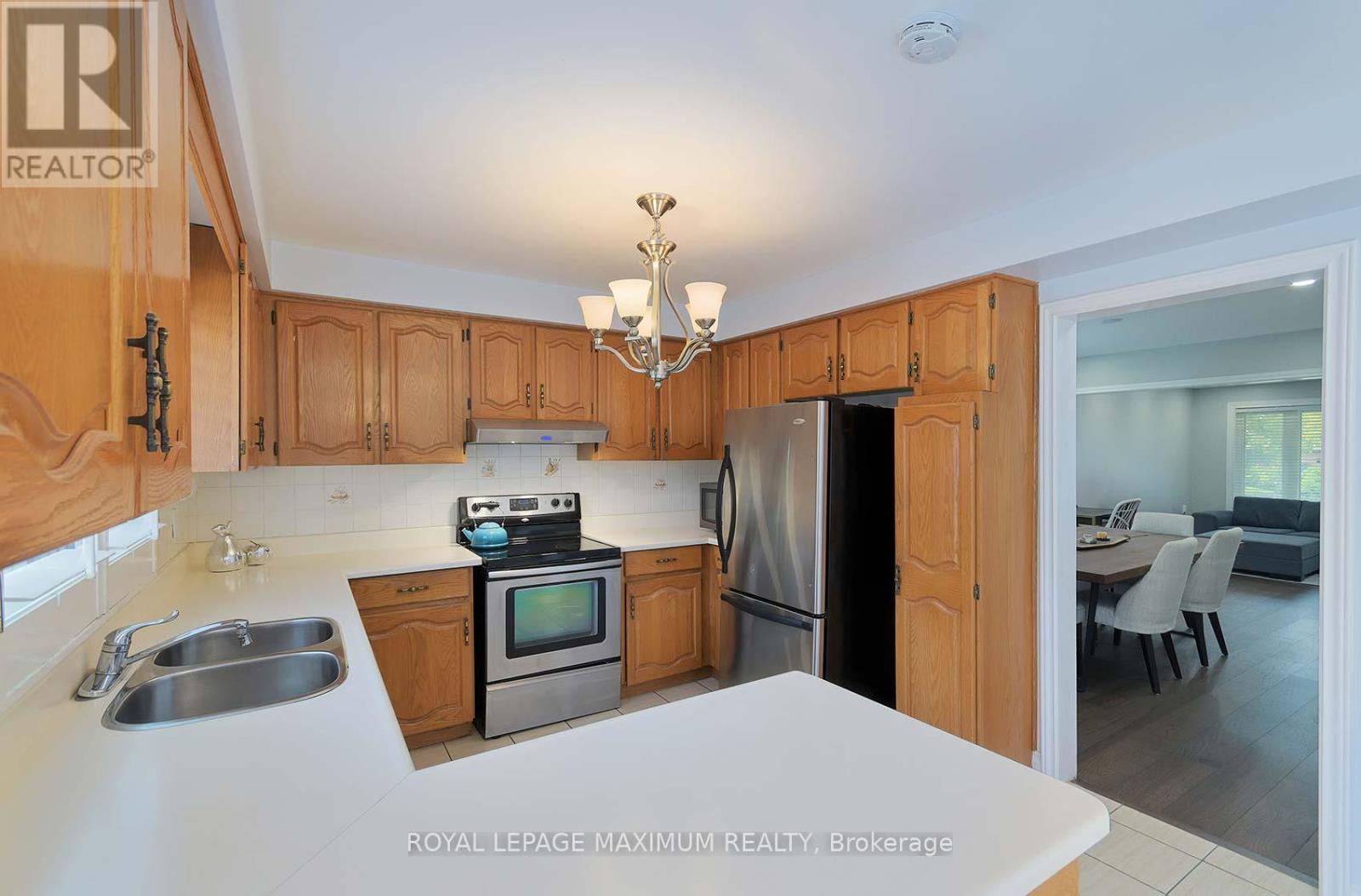 27 Looking Glass Crescent, Vaughan, Ontario  L4L 5M8 - Photo 17 - N12550426