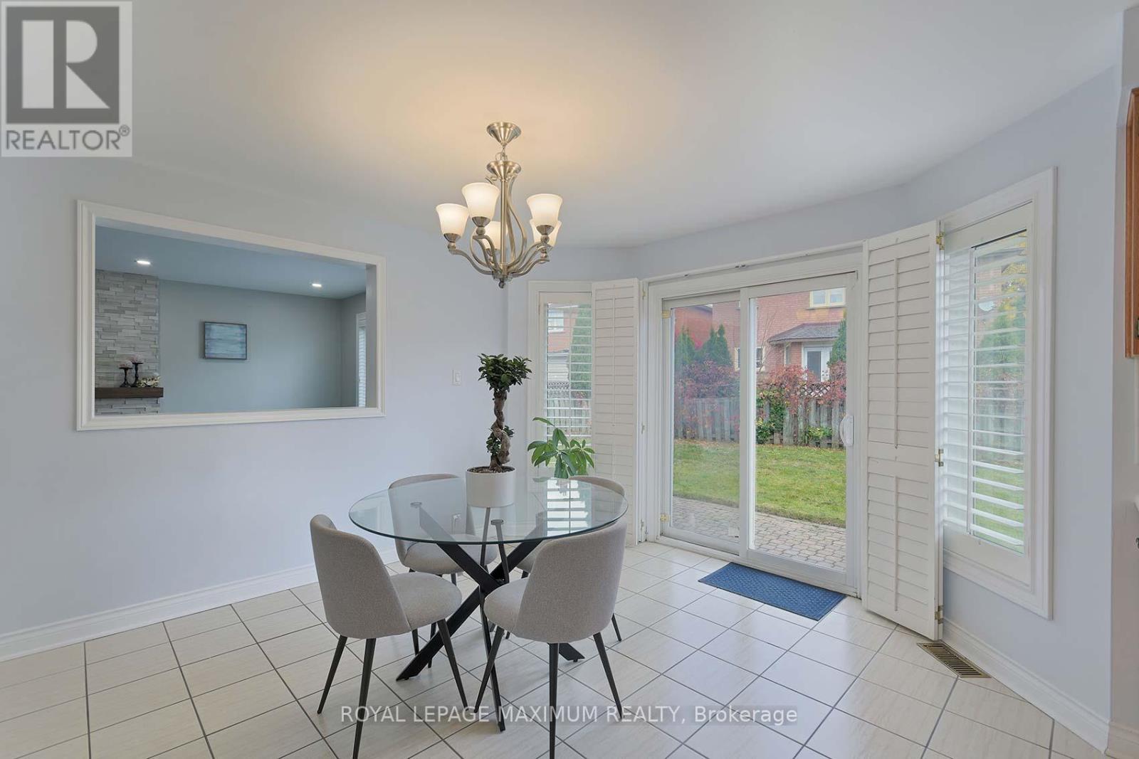 27 Looking Glass Crescent, Vaughan, Ontario  L4L 5M8 - Photo 18 - N12550426