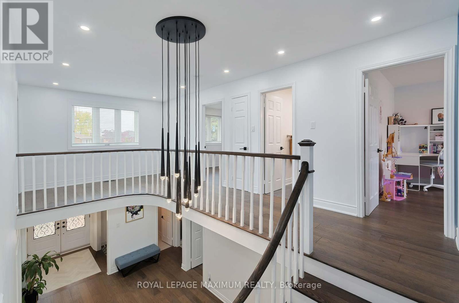 27 Looking Glass Crescent, Vaughan, Ontario  L4L 5M8 - Photo 27 - N12550426