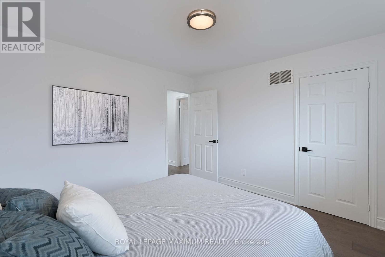 27 Looking Glass Crescent, Vaughan, Ontario  L4L 5M8 - Photo 41 - N12550426