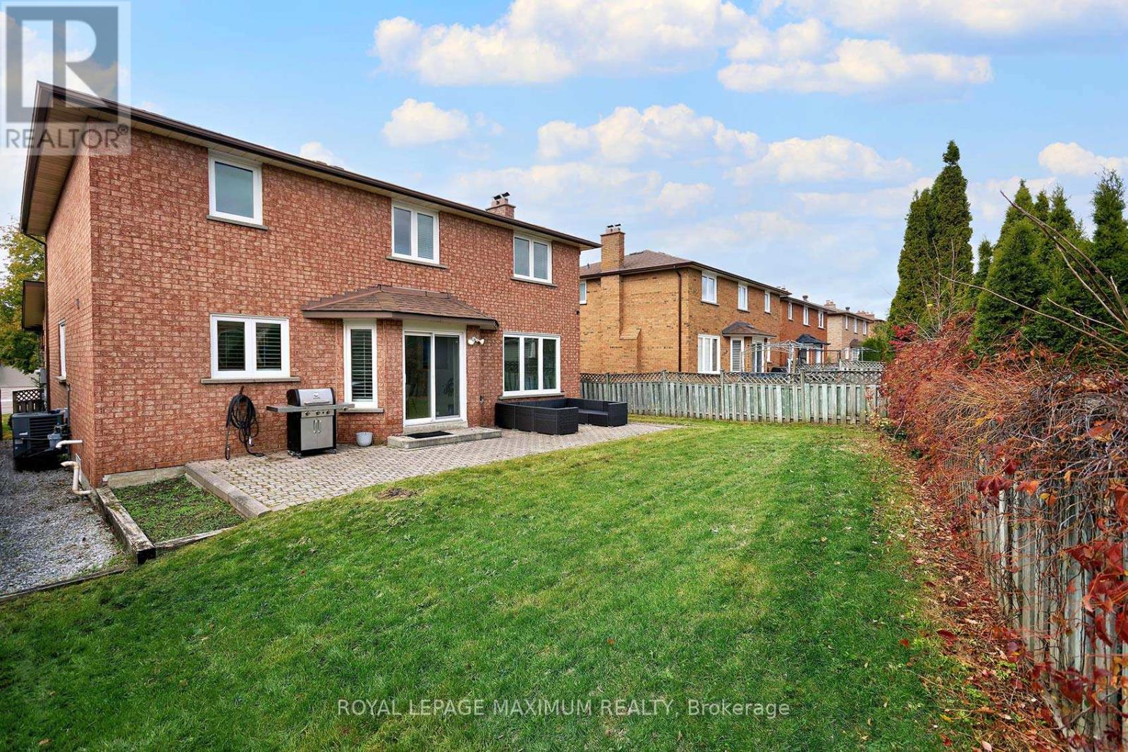 27 Looking Glass Crescent, Vaughan, Ontario  L4L 5M8 - Photo 46 - N12550426