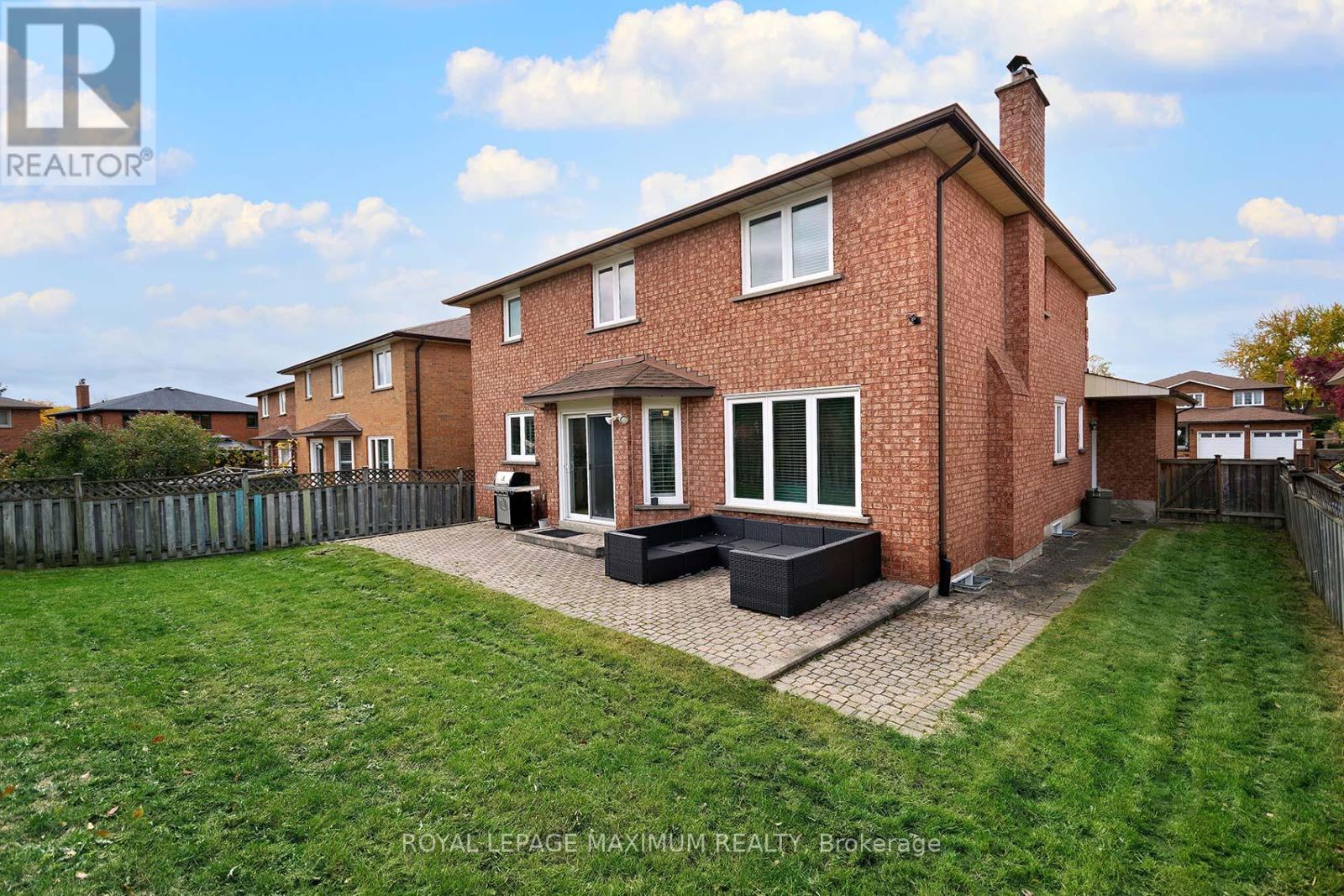 27 Looking Glass Crescent, Vaughan, Ontario  L4L 5M8 - Photo 48 - N12550426