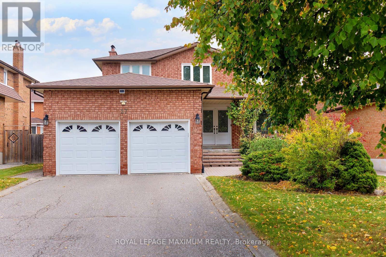 27 Looking Glass Crescent, Vaughan, Ontario  L4L 5M8 - Photo 49 - N12550426