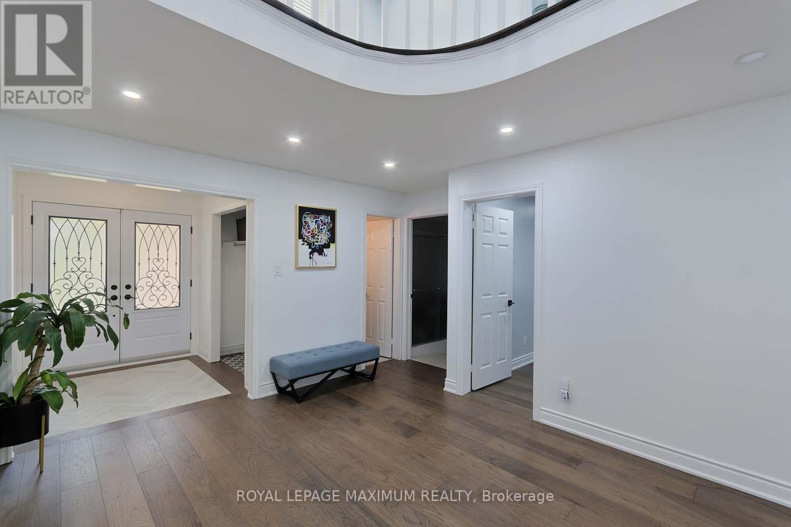 27 Looking Glass Crescent, Vaughan, Ontario  L4L 5M8 - Photo 8 - N12550426