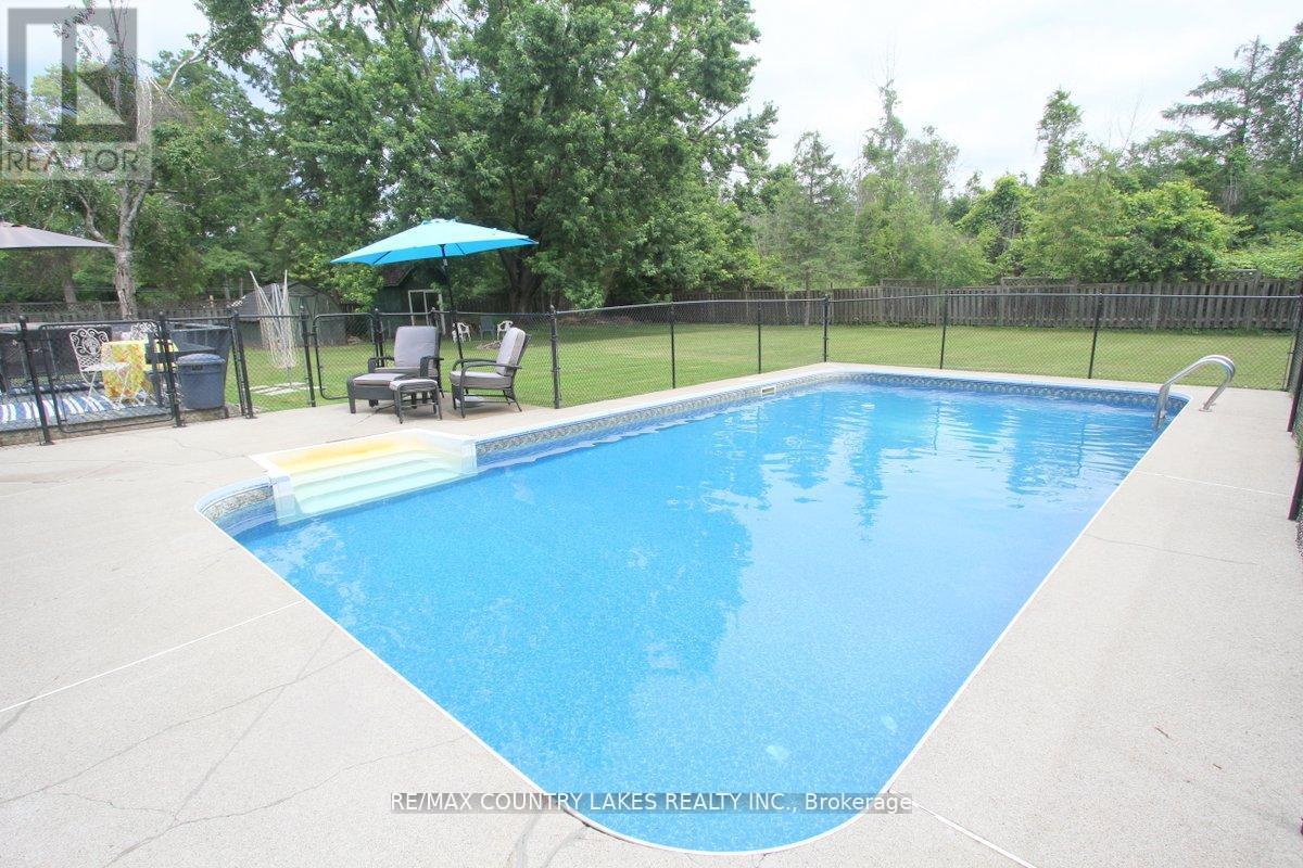 25725 Maple Beach Road, Brock (Beaverton), Ontario  L0K 1A0 - Photo 7 - N12550444