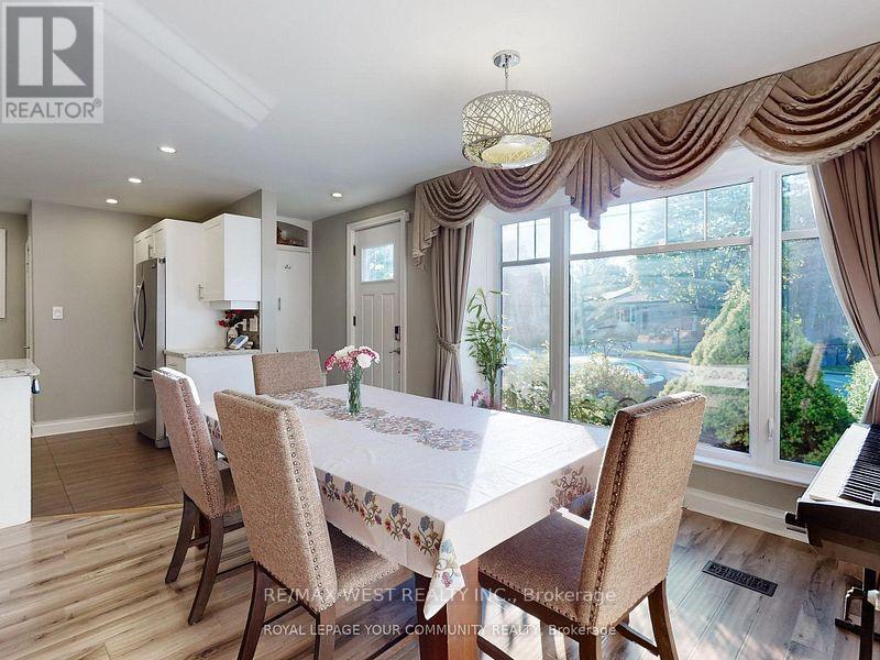 55 Davis Road, Aurora, Ontario  L4G 2B4 - Photo 5 - N12550468