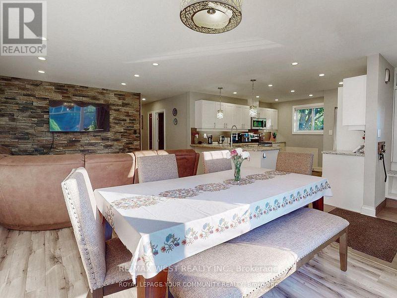 55 Davis Road, Aurora, Ontario  L4G 2B4 - Photo 7 - N12550468