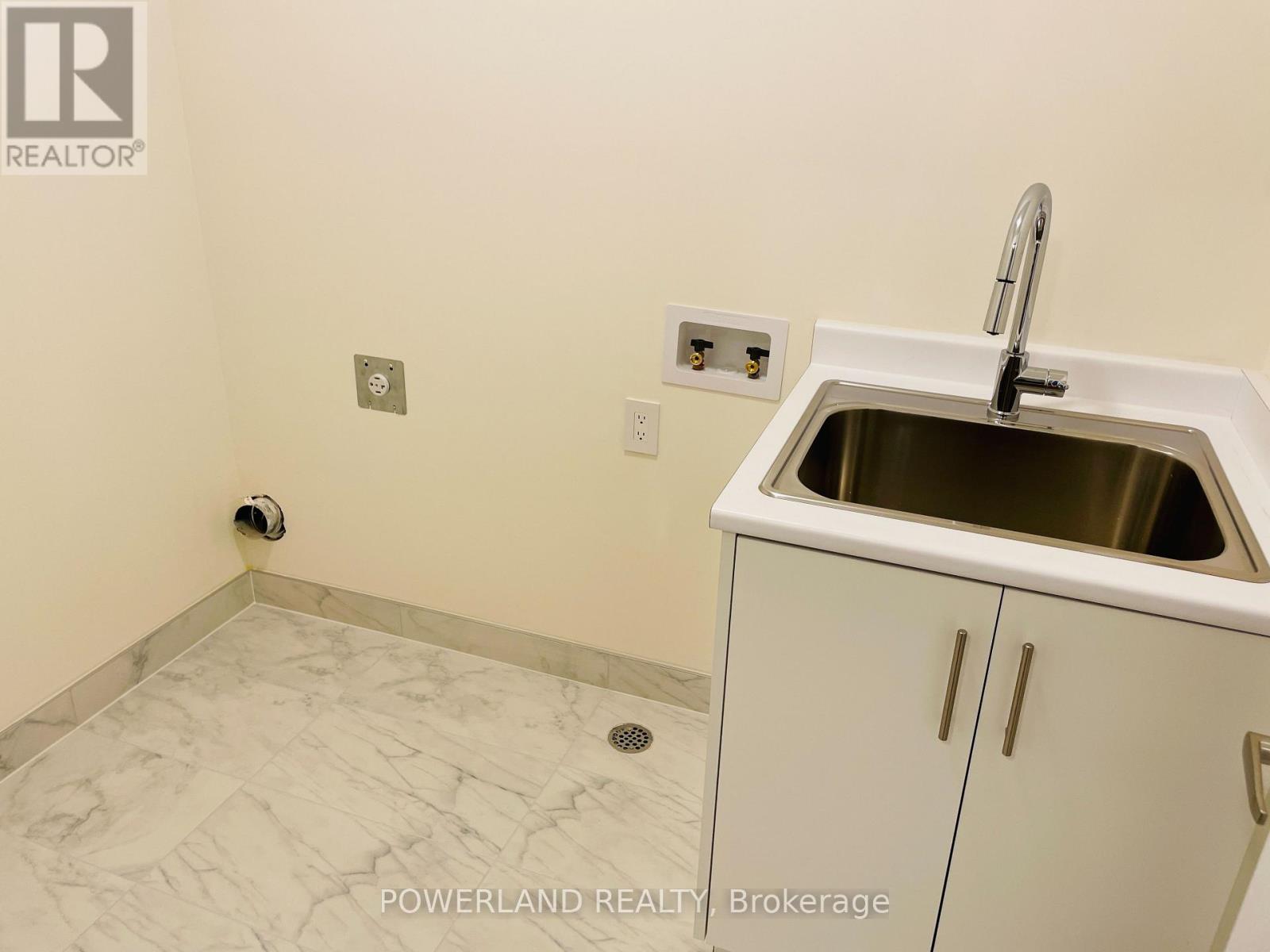 17 Hercules Club Drive, Richmond Hill, Ontario  L4E 1K6 - Photo 32 - N12550472