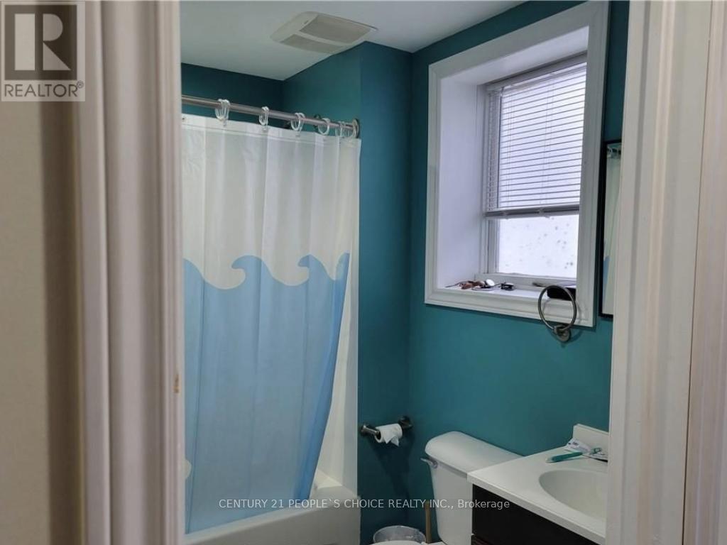 8166 Paddock Trail Drive, Niagara Falls, Ontario  L2H 1X3 - Photo 14 - X12538742