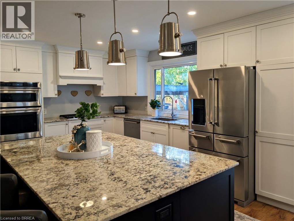 14 Meadow Road, Brantford, Ontario  N3R 3L1 - Photo 3 - 40777591