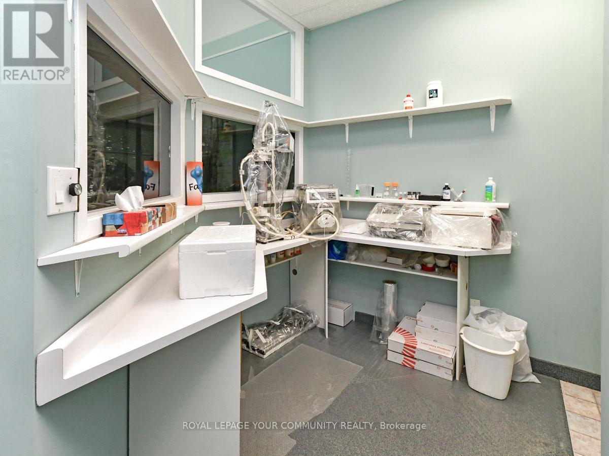 3 - 800 Petrolia Road, Toronto, Ontario  M3J 3K4 - Photo 10 - W12550388