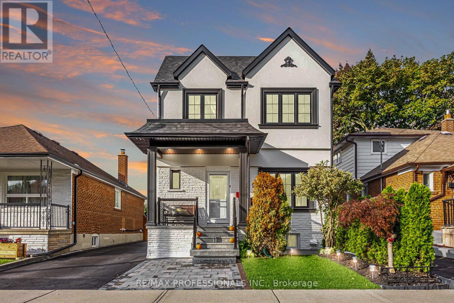 56 PARKER AVENUE, Toronto, Ontario